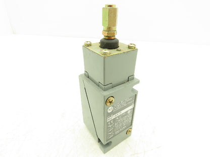 Allen Bradley 802T BATP Metal Plug-In Oiltight Limit Switch 4 Circuits 120-300V