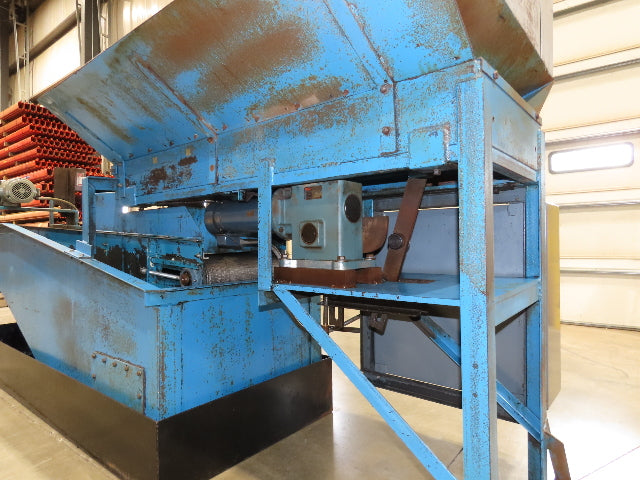Spartec Steel Parts Conveyor Shaker Feed Bin w/Oiler Pump Mesh Belt & Oil Tank
