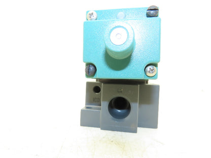 Numatics Pneumatic Air Solenoid Valve with Base 4/3 Closed Center 120V 1/2"NPT