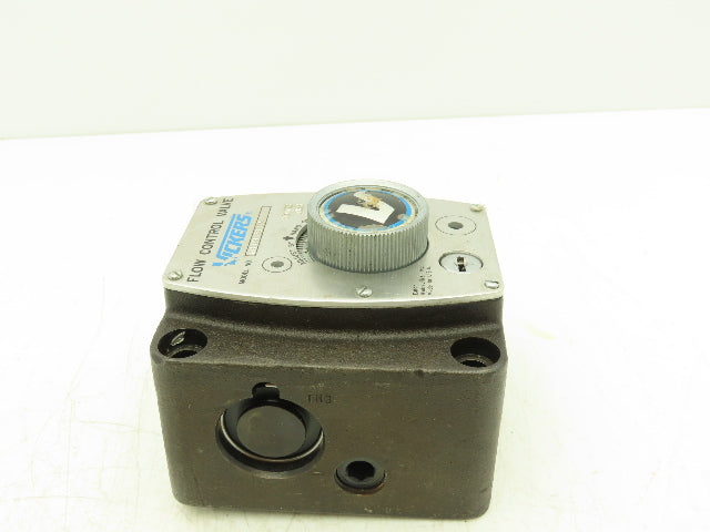 Vickers FG 03 28 22 Hydraulic Flow Control Valve Eaton Keyed- Key Missing.