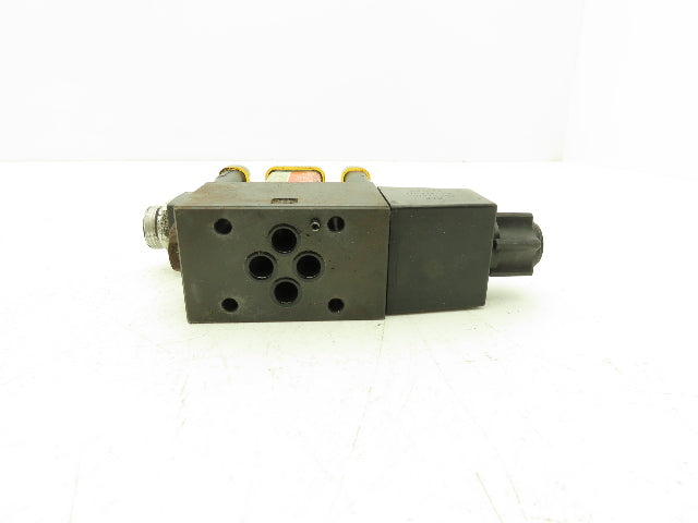Parker D1VW1KNYCF563075XB Hydraulic Directional Valve 5000PSI 110/120V 50/60Hz