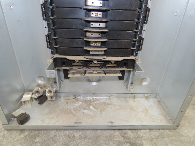 Square D NF442L2C NF Panelboard Breaker Box 200A 600Y/347V 3PH 4W 42 Circuit