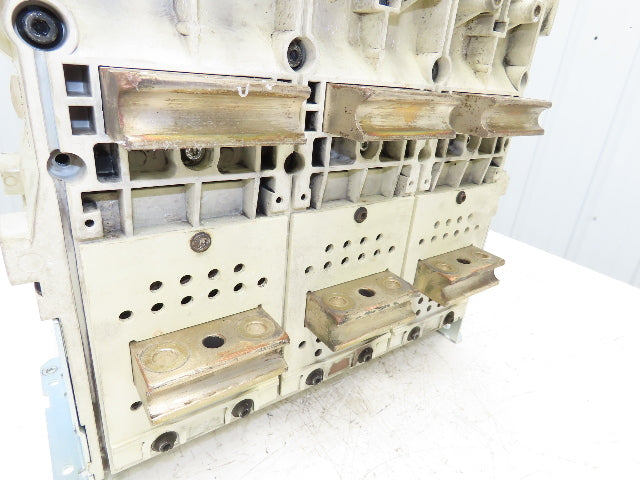 Siemens WLL2F330 Air Circuit Breaker 600VAC 3000A Switchgear 	ETU745 Cubicle Bus