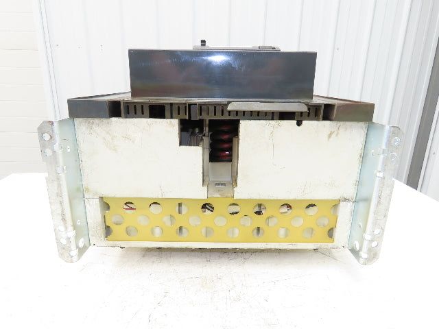 Siemens WLL2F330 Air Circuit Breaker 600VAC 3000A Switchgear 	ETU745 Cubicle Bus