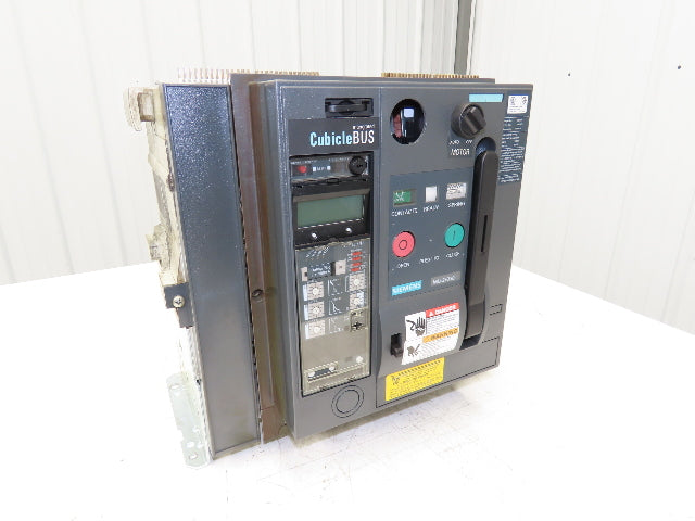 Siemens WLL2F330 Air Circuit Breaker 600VAC 3000A Switchgear 	ETU745 Cubicle Bus