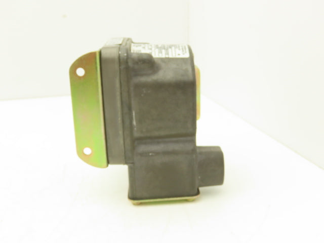 Barksdale D1T-GH3SS-U Diaphragm Pressure Switch 0.3-3 psi Range 21.1-2109 mmH2O