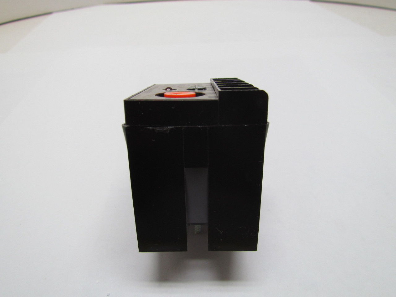 Eaton Cutler Hammer D87AE Solid State timer Module ON Delay 120V AC