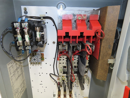 Eaton Cutler Hammer NEMA 1 Combination Motor Starter 30A 600V Disconnect