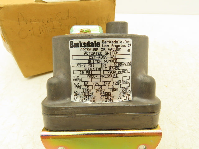 Barksdale D2T-A3SS-Q24 Pressure or Vacuum Actuated Switch 0.3-3 psi Range