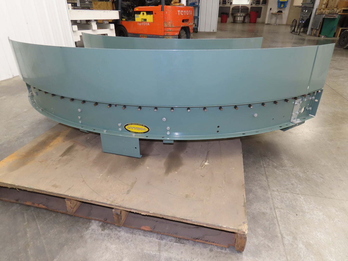 Hytrol 18"x 90° RH Curve Accumulation Roller Conveyor 15"BF V-Belt Slave Drive