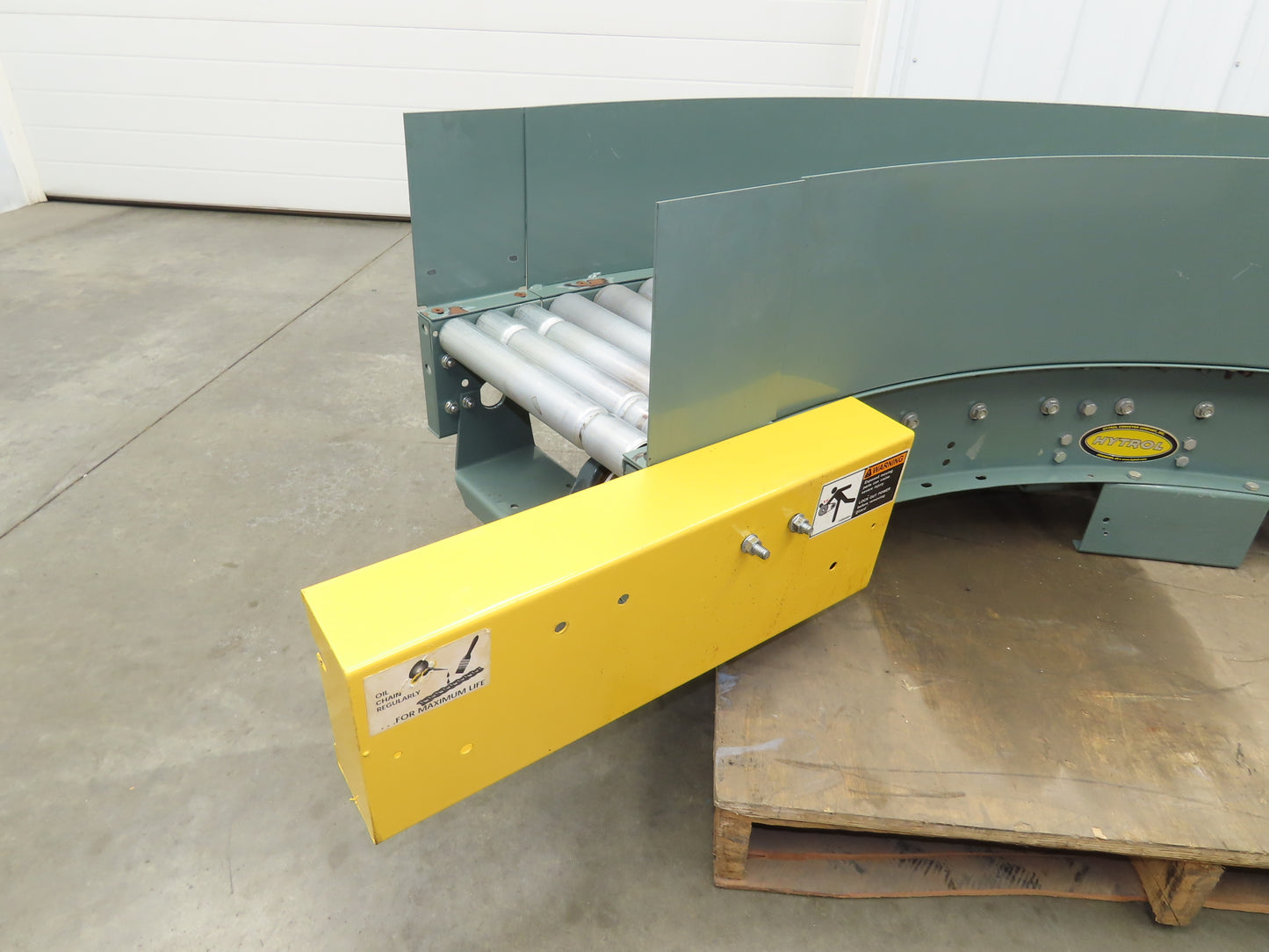 Hytrol 18"x 90° RH Curve Accumulation Roller Conveyor 15"BF V-Belt Slave Drive