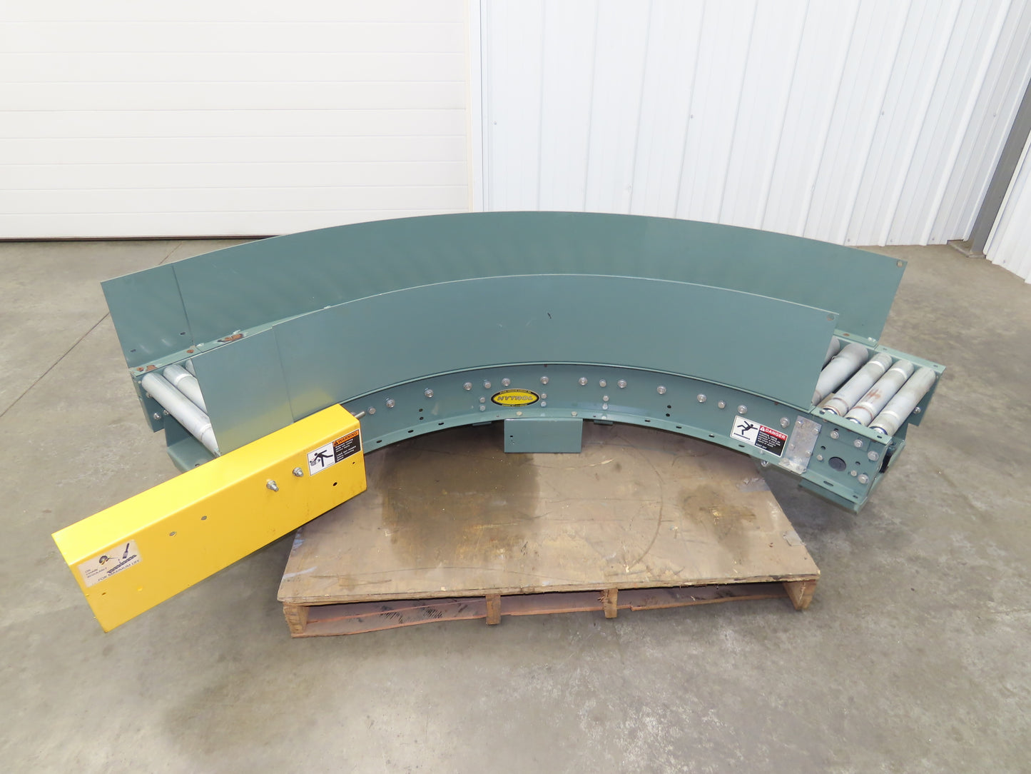 Hytrol 18"x 90° RH Curve Accumulation Roller Conveyor 15"BF V-Belt Slave Drive