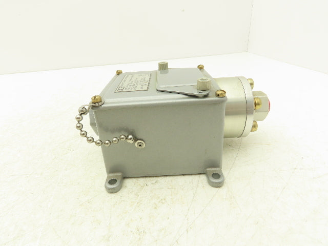 Custom Control Sensors 604G2 Hydraulic Pressure Switch 4500 PSIG 125-480 VAC