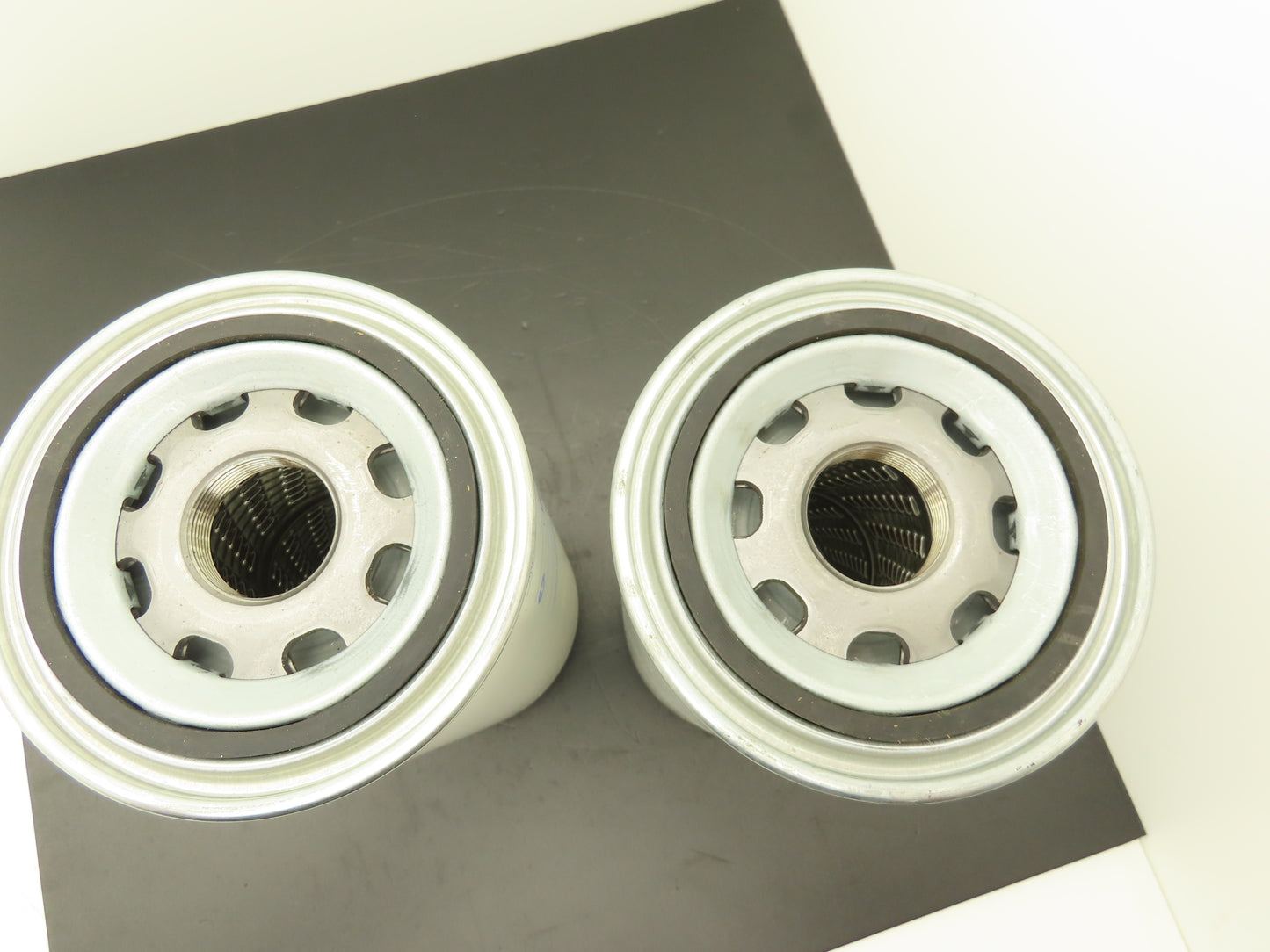 Donaldson P550341 Lube Oil Filter Spin-on Full Flow 4.37" Gasket Lot of 2