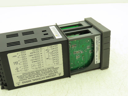 Honeywell DC330B-EE-000-22-000000-00-0 UDC3300 Digital Temperature Controller