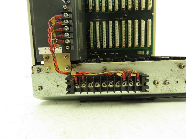 Mitsubishi MELDAS-YQ8C Control Unit Type UF740B CNC 11-Slot Card Rack