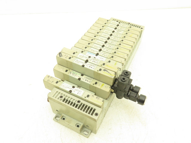 Numatics 239-1180 Pneumatic Solenoid Valve 16-Station Manifold 120psi 120V Coil