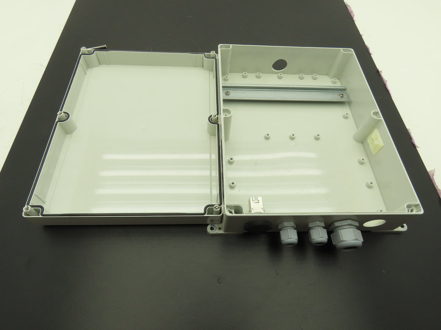 11x9x3 Enclosure 11.5"x9"x3" O Ring Gasket DIN Rail Made Of ABS Lot Of 4