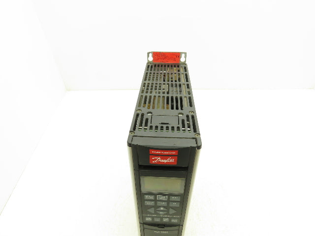 Danfoss PT5B20STR0DLF00A00 Variable Speed Drive VLT 5004 AC Drive 3Hp 480V 3PH