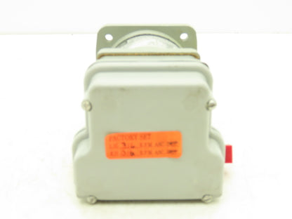 Hubbell 2210-132CC13F Pilot Duty Speed Switch Industrial Controls 5/8" Shaft