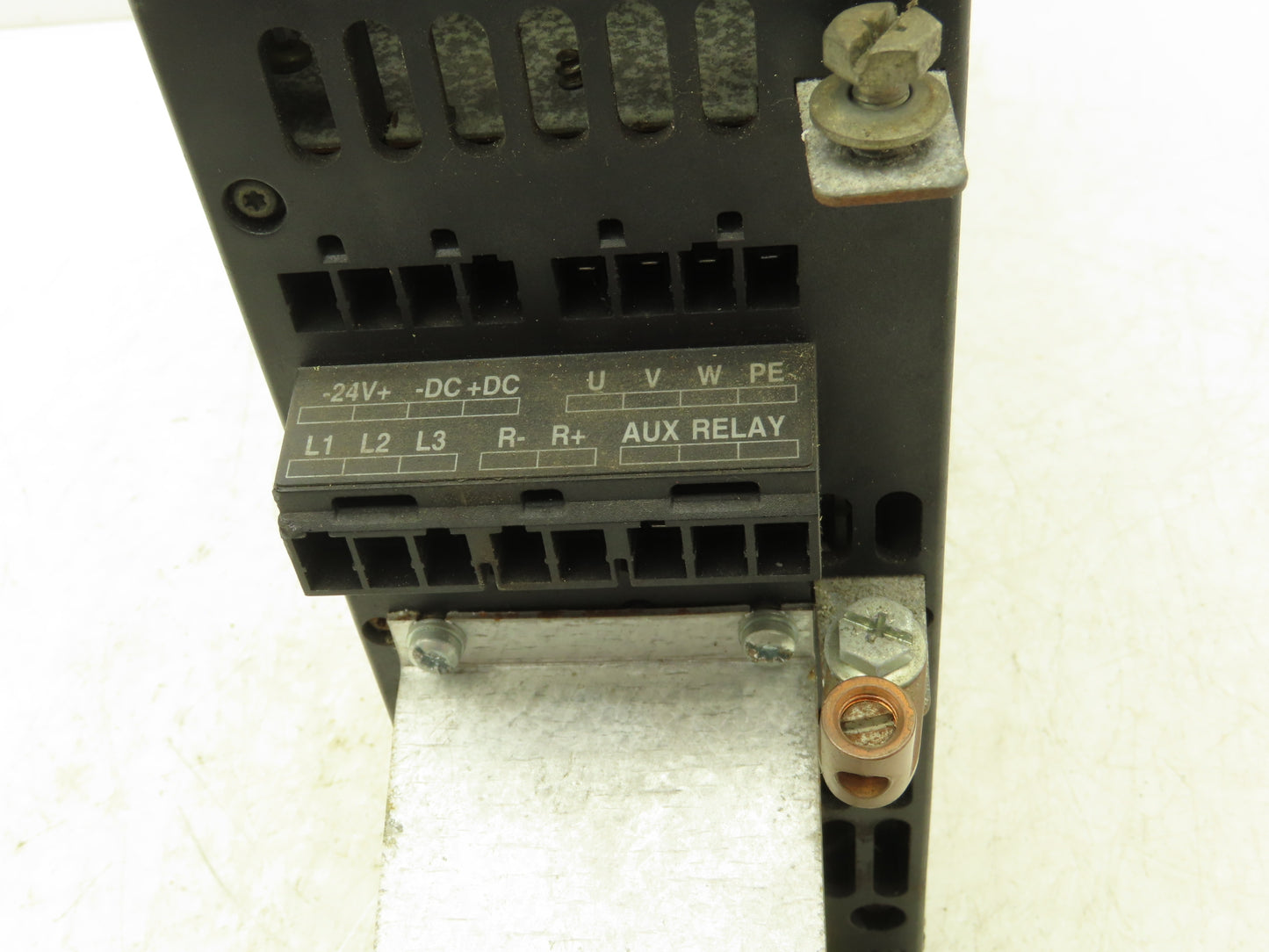 Danfoss VLT5004PT5B20STR0DL Variable Speed Drive VFD 3Hp 380-500vac 3ph 175Z0052