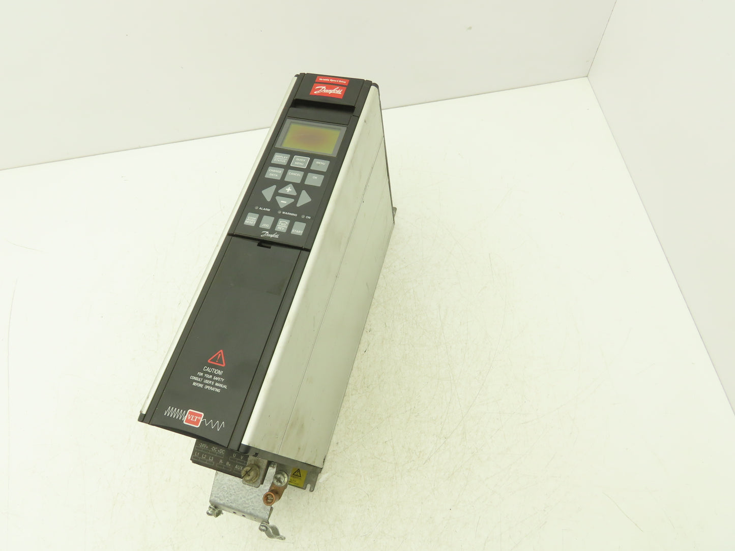 Danfoss VLT5004PT5B20STR0DL Variable Speed Drive VFD 3Hp 380-500vac 3ph 175Z0052