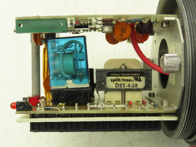 Combustion Engineering Series 8100 Level Controller 115VAC With 7" Probe 1" NPT