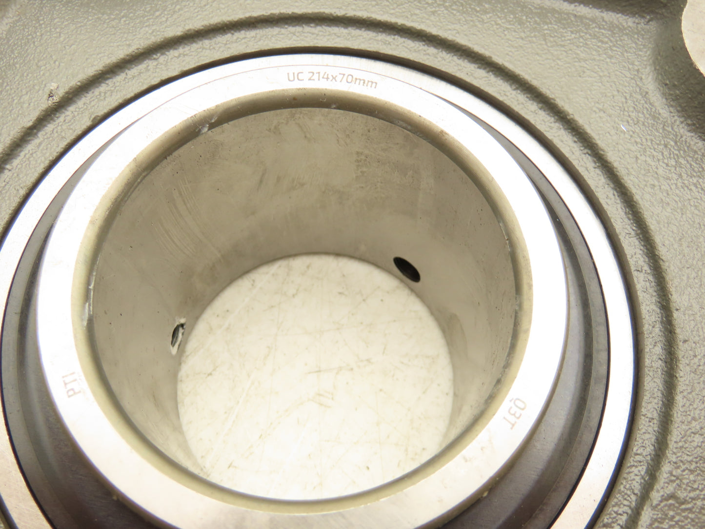 PTI F214 UCF214-44  Cast Iron 4-Bolt Flange Bearing 2-3/4" Bore 2 Set Screws