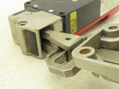 Fortress Interlock TA4T6LL411L0BY00NMPB1 Safety Switch w/Pushbuttons & Slide Bar