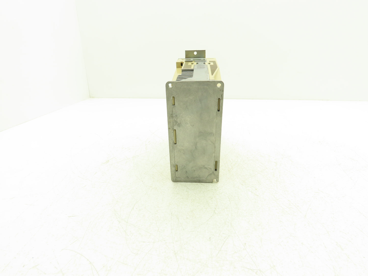 Yaskawa SGDS-08A12A AC Motor Drive 1PH 230V 8.8A In 3PH 0-230V 0-300Hz 750W Out