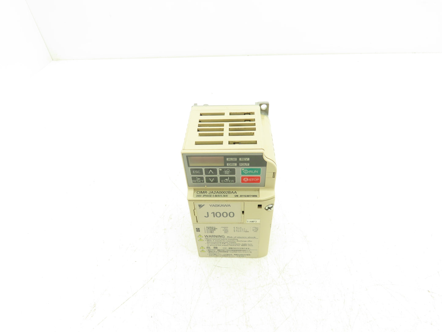 Yaskawa Compact Variable Frequency Drive 240V 3Ph In 0-240V 0-400Hz 0.4kW Out