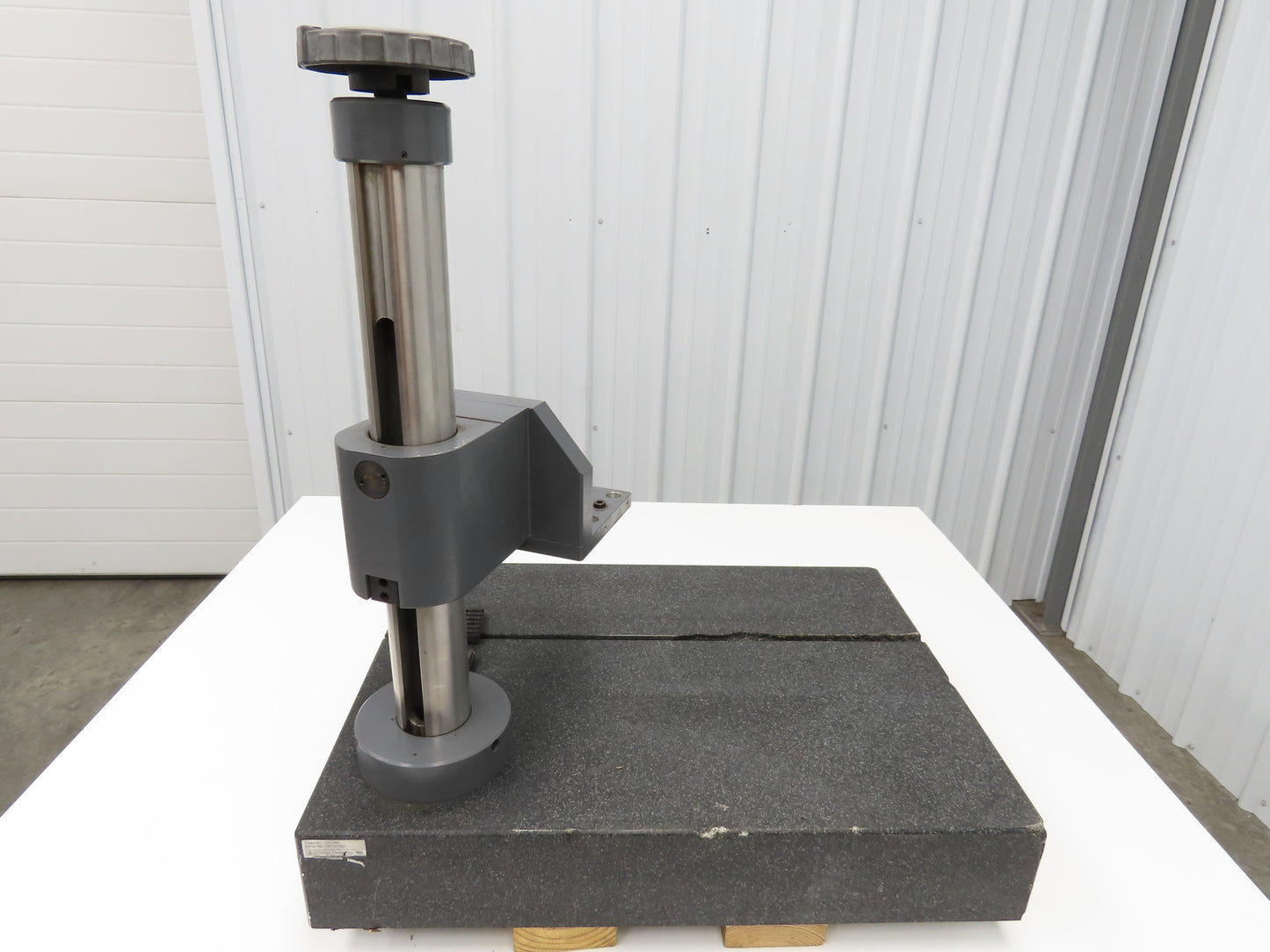 Mitutoyo Precision Granite Inspection Plate 18 x 24" Base 300mm Stand Mount