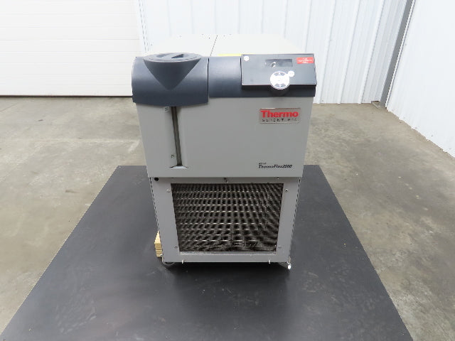 Thermo Scientific 2500 Neslab Thermoflex Recirculating Chiller 208-230V Fisher