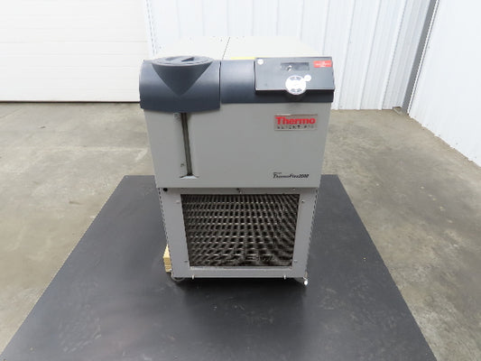 Thermo Scientific 2500 Neslab Thermoflex Recirculating Chiller 208-230V Fisher