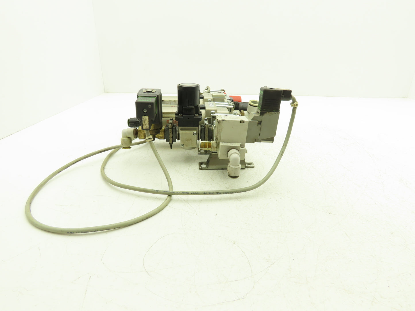 SMC VP344-5Y0S1-02A Pneumatic Air Filter Regulator Lubricator Valve Assembly 24V