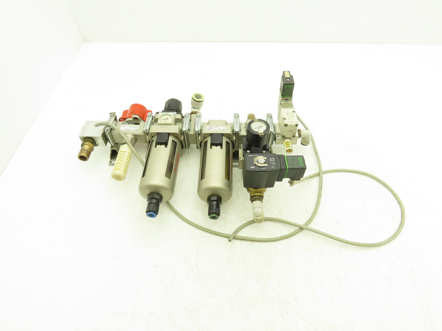 SMC VP344-5Y0S1-02A Pneumatic Air Filter Regulator Lubricator Valve Assembly 24V