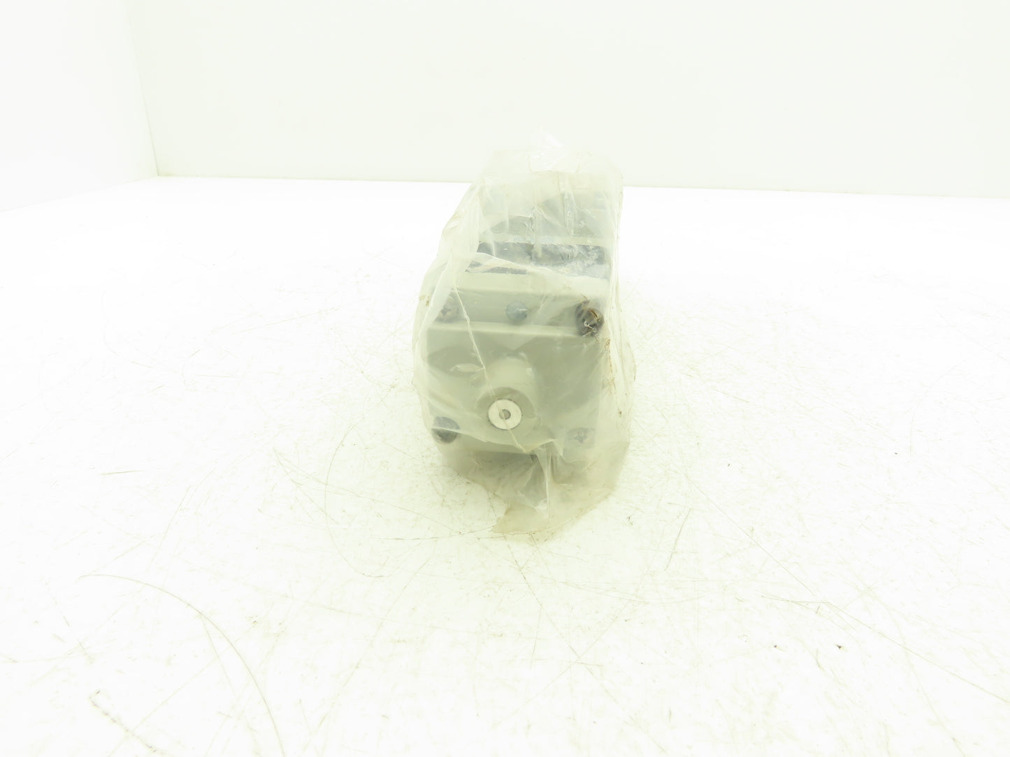 Numatics I34SS500K000030 Pneumatic Dual Solenoid Valve 3/4 Way 150 PSI 120VAC