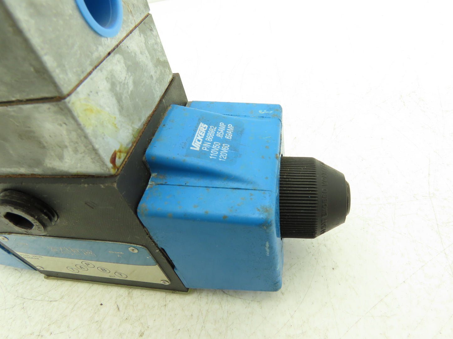 Vickers F3-PBDG4S4L-0133C-B-60 Hydraulic Directional Pilot Valve 120VAC