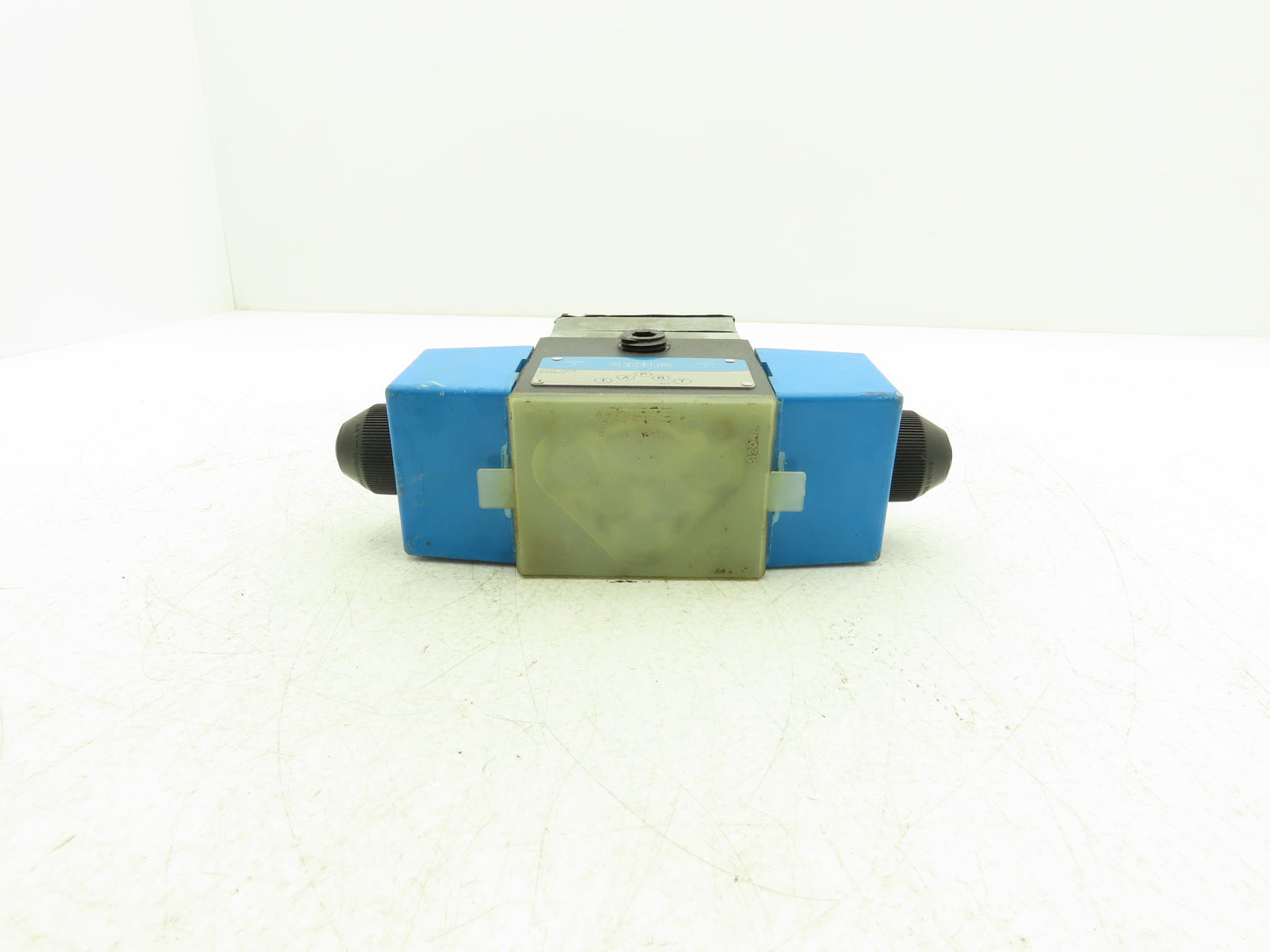 Vickers F3-PBDG4S4L-0133C-B-60 Hydraulic Directional Pilot Valve 120VAC