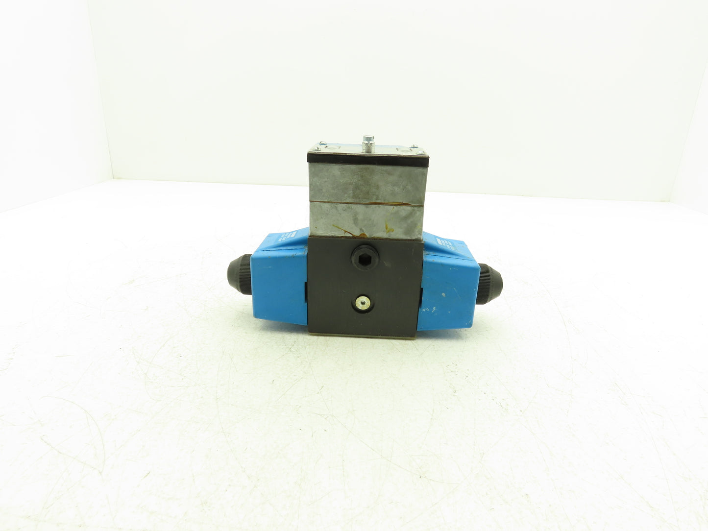 Vickers F3-PBDG4S4L-0133C-B-60 Hydraulic Directional Pilot Valve 120VAC