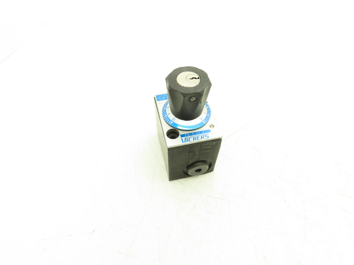 Vickers FG-3-32-K-10 Hydraulic Key Flow Control No Check Valve 3.2 lpm Size 03