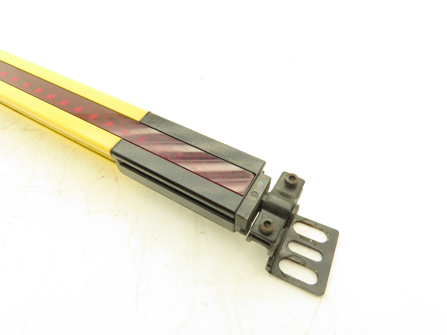 Banner SLPE14-690P8 EZ-SCREEN LP Safety Light Curtain Emitter 24VDC IP65