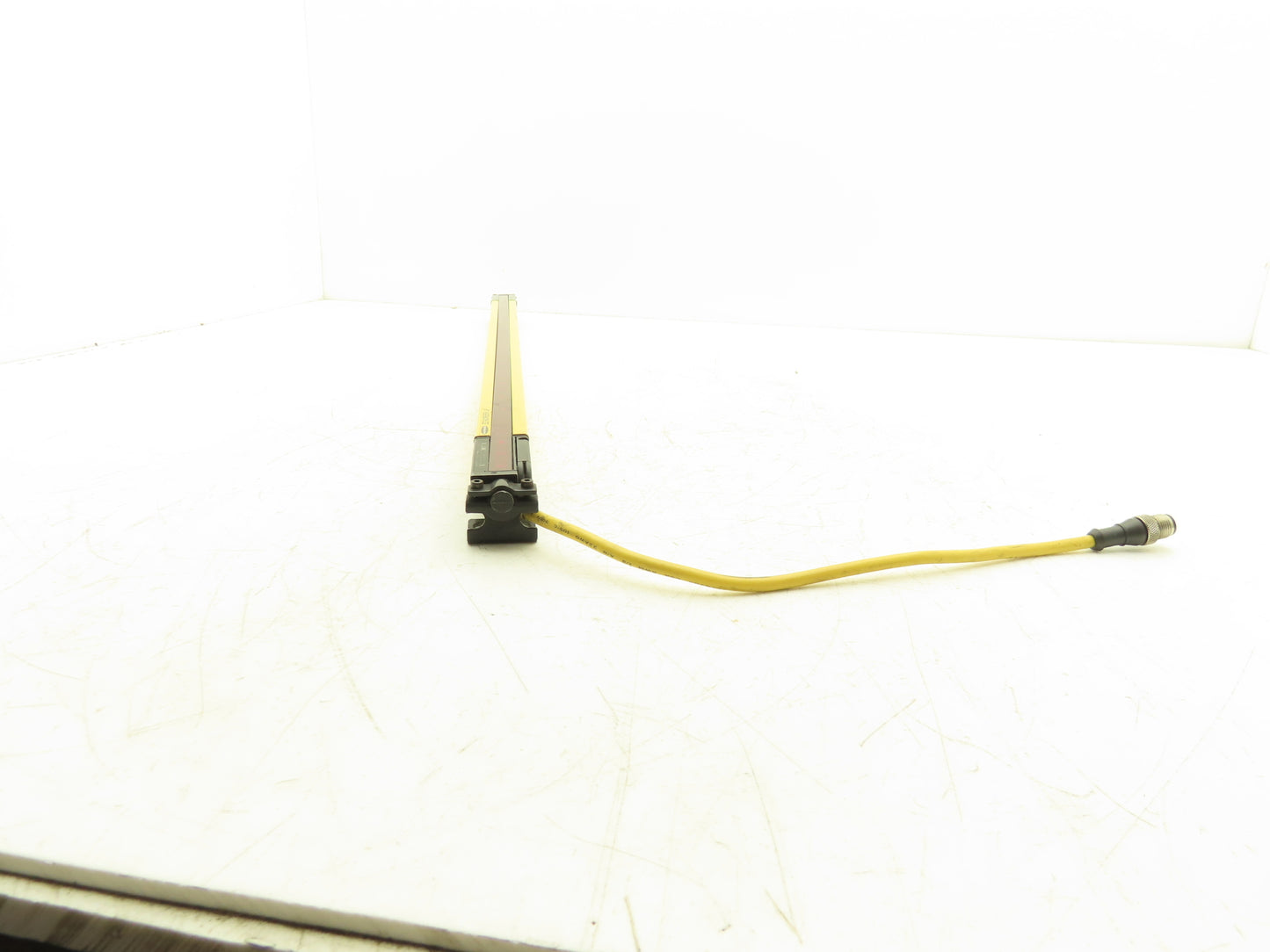 Banner SLPR14-690P8 EZ-SCREEN LP Safety Light Curtain Receiver 24VDC IP65