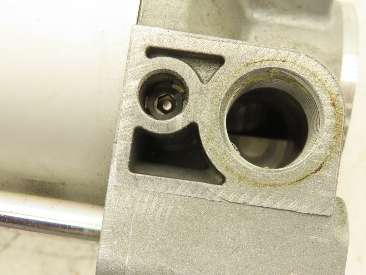 SMC C96SDF100-320 Pneumatic Air Cylinder 100mm Bore x 320mm Stroke Flange Mount