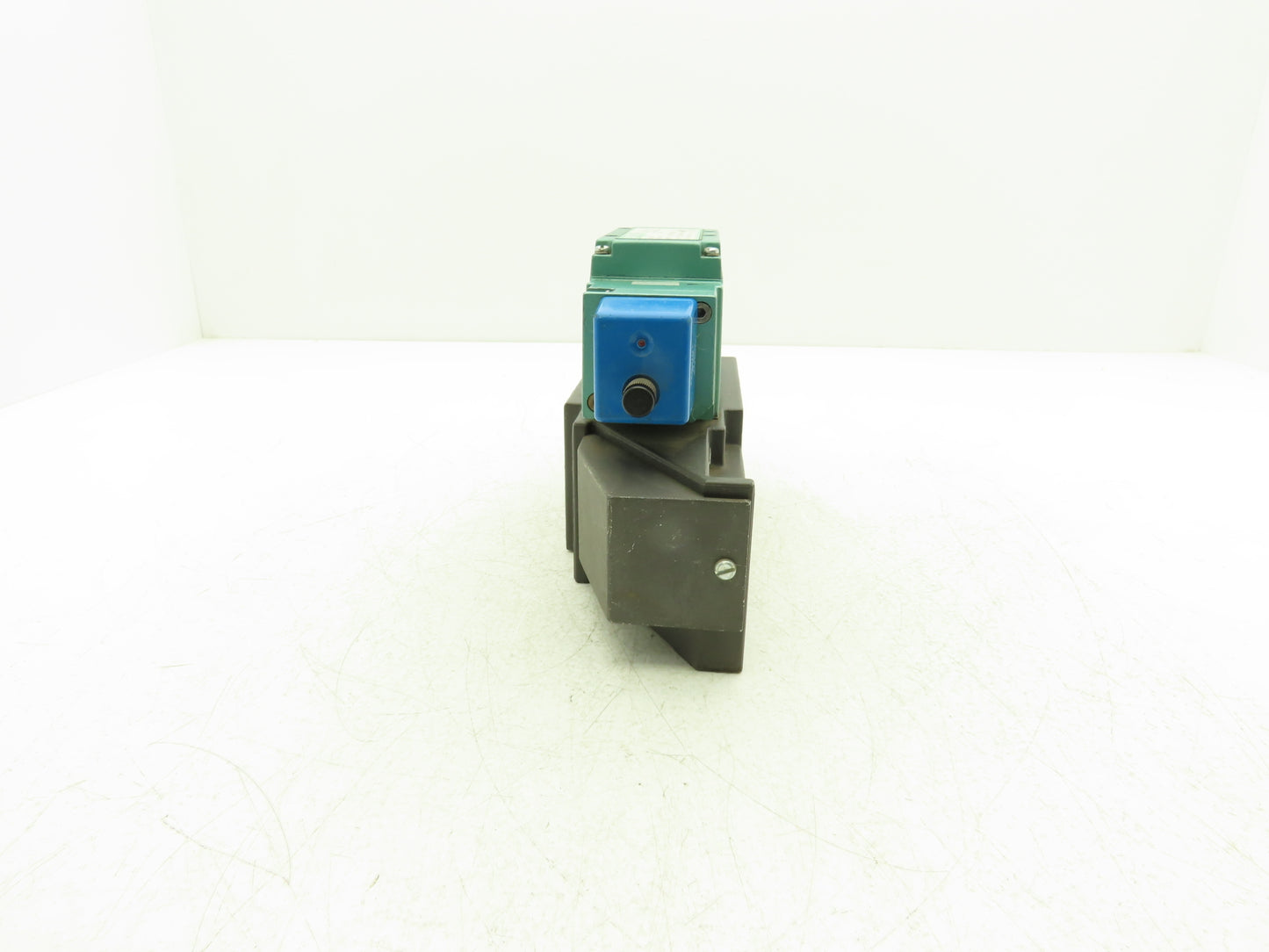 Numatics I35BB400MP00061 Pneumatic Air Solenoid Valve/Manifold Assembly