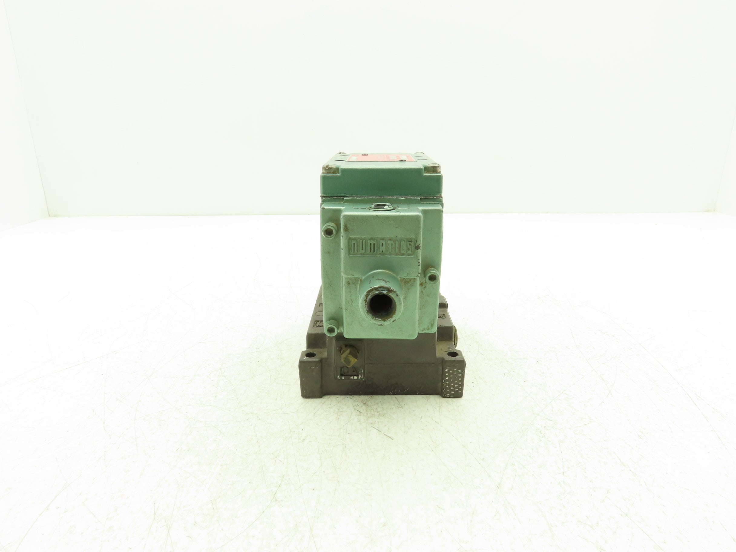 Numatics 33DFR4430 Pneumatic Air Detented Valve/Manifold Assembly ...
