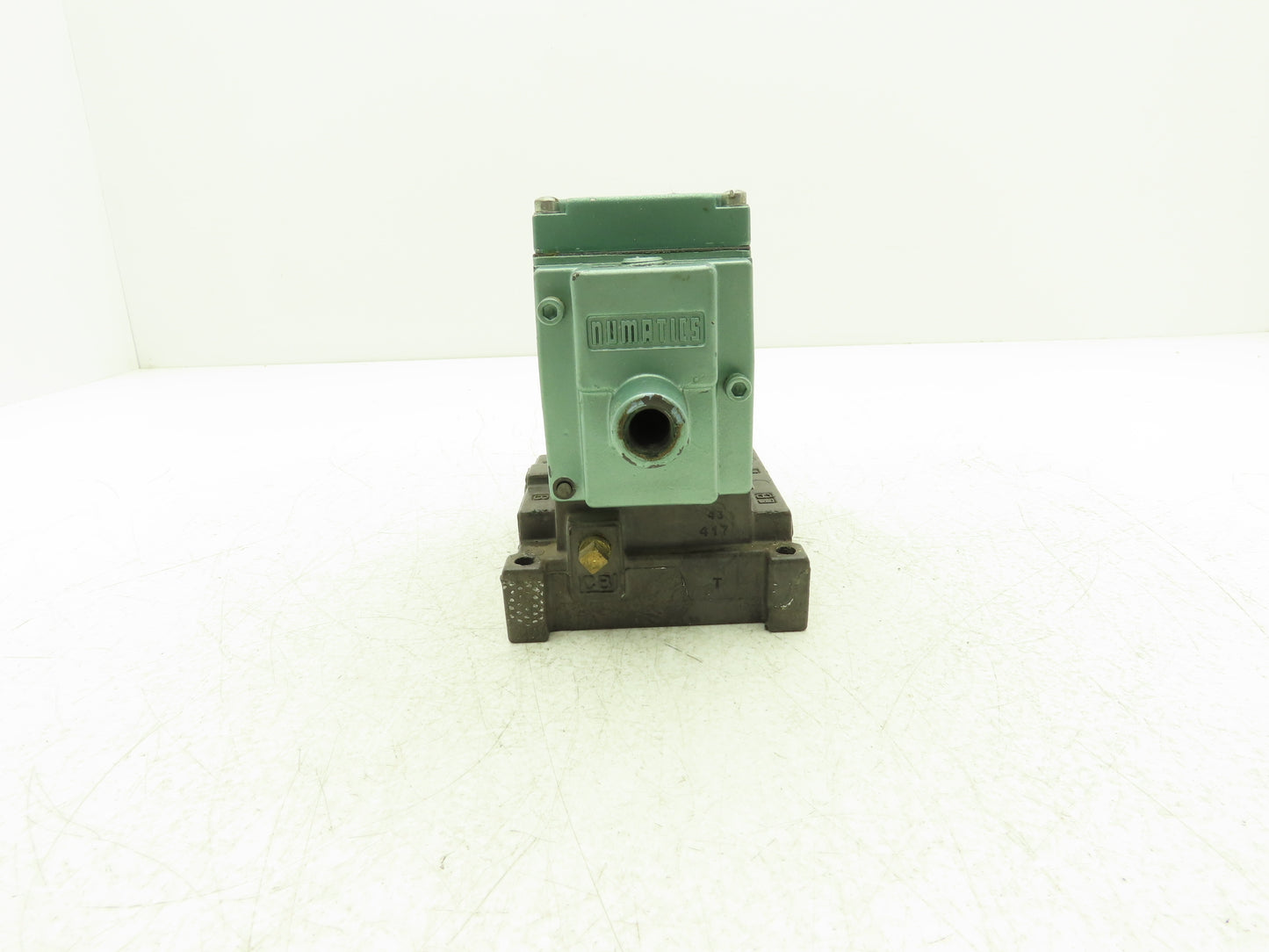 Numatics 33DFR4430 Pneumatic Air Detented Valve/Manifold Assembly