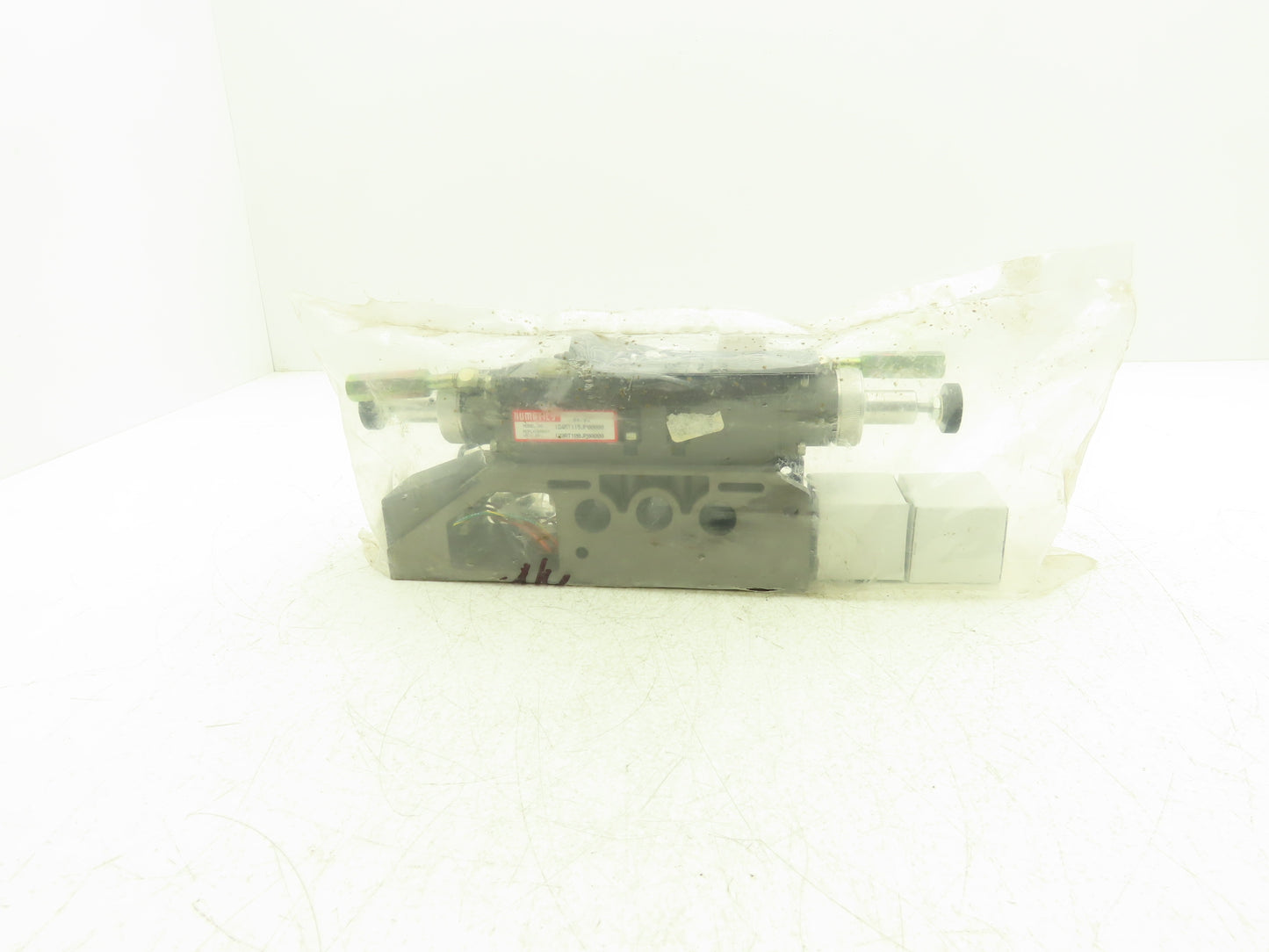 Numatics I24RT115JP00000 Pneumatic Valve Pressure Regulator Manifold Assembly