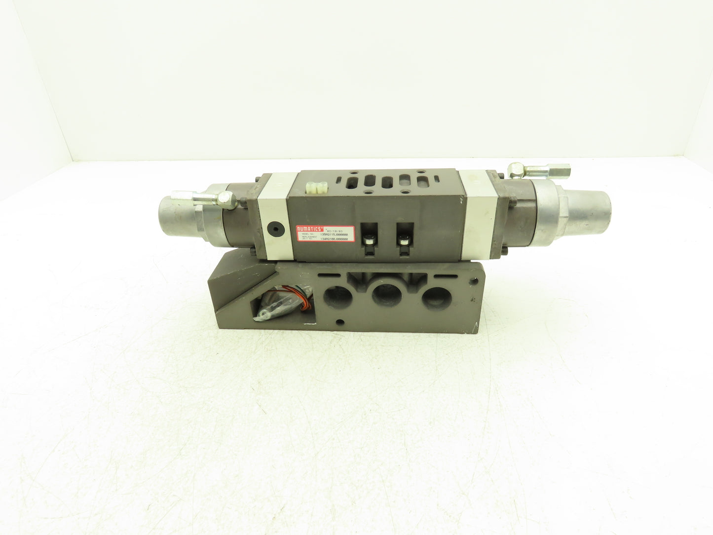 Numatics I34RQ100J000000 Pneumatic Valve Pressure Regulator Manifold Assembly