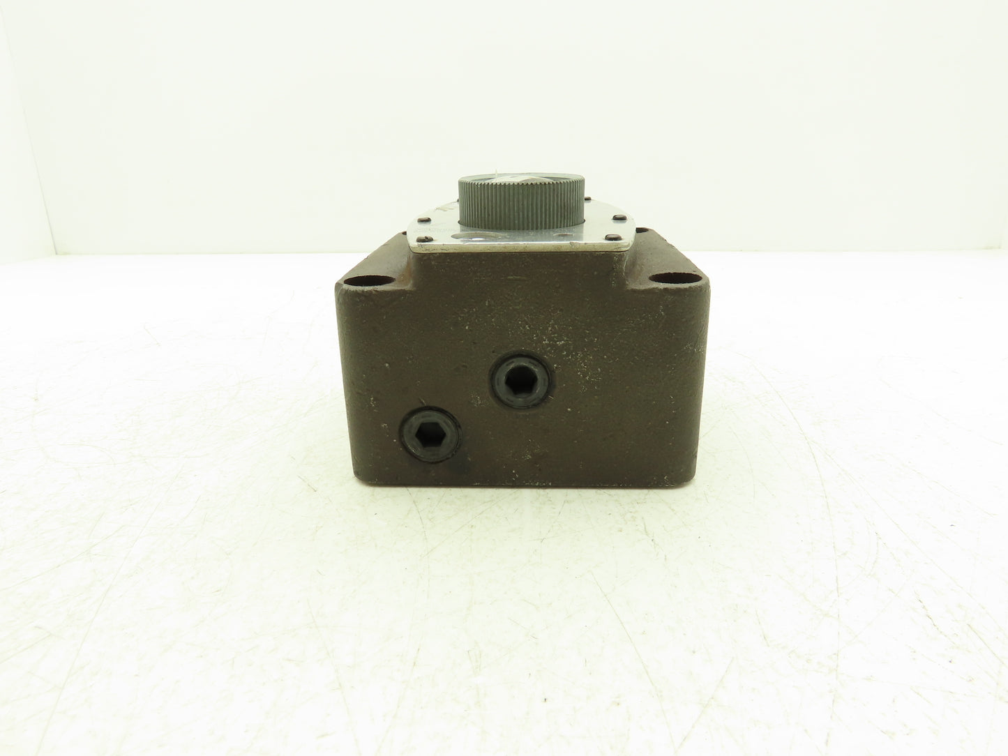 Vickers FG 03 28 22 Hydraulic Flow Control Valve Eaton Keyed- Key Missing